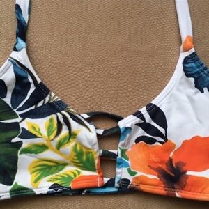 Midori bikini swim top